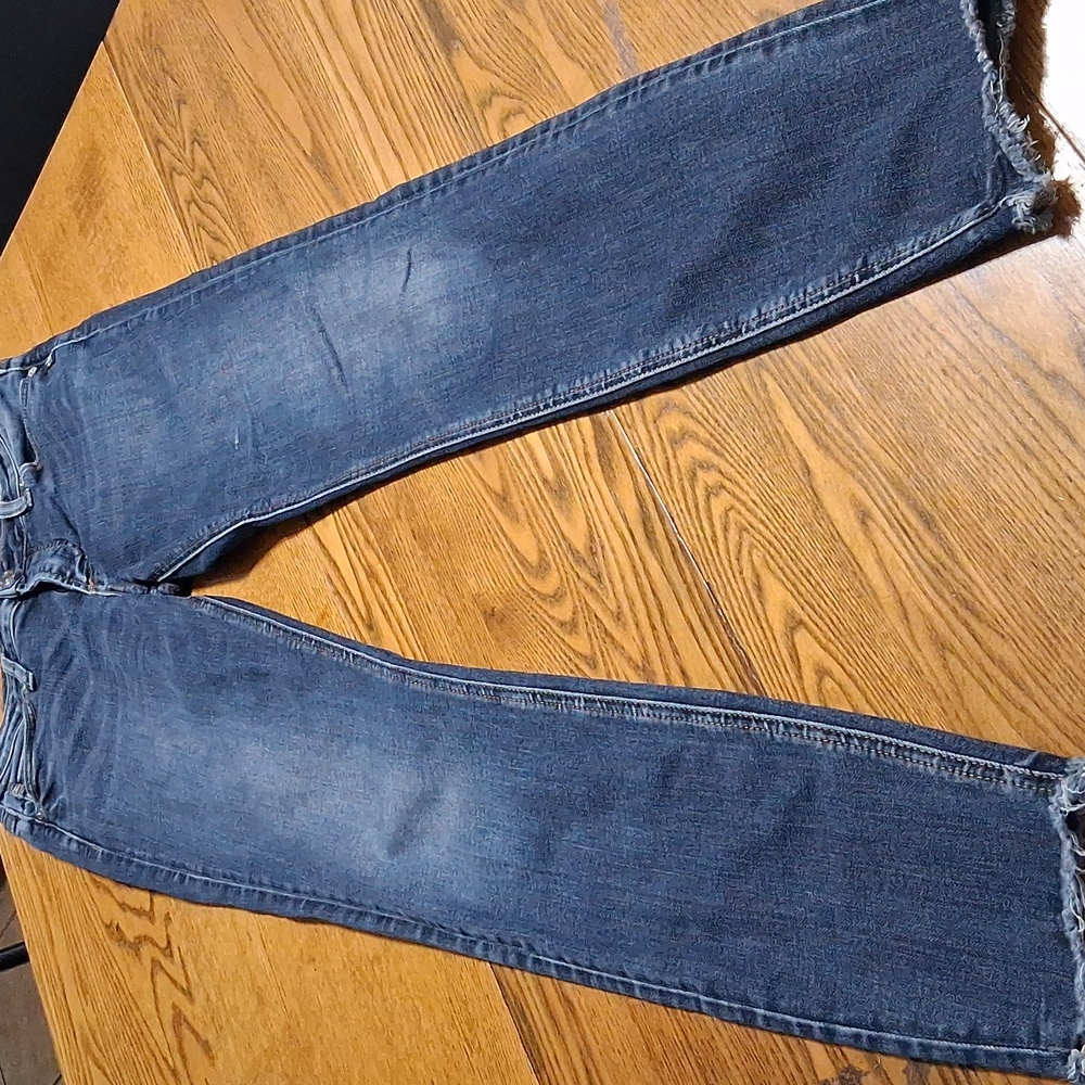 SILVER Jeans Womens  28 X 31 BLUE  Preowned Used Raw Hem